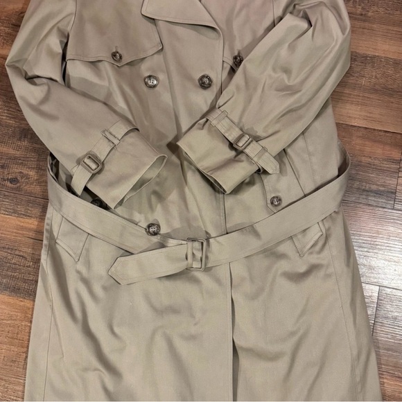 London Fog “Towne” Tan Double-Breasted Overcoat-Belted, Zip-Out Lining, 40R - Picture 2 of 7